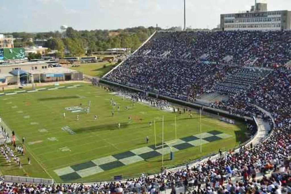 Short Walk To Jsu Stadium, Hospitals, And Bars In Fondren Jackson Exterior photo